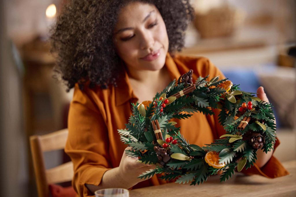 LEGO Icons Botanical Collection 10340 Wreath 11 1024x683