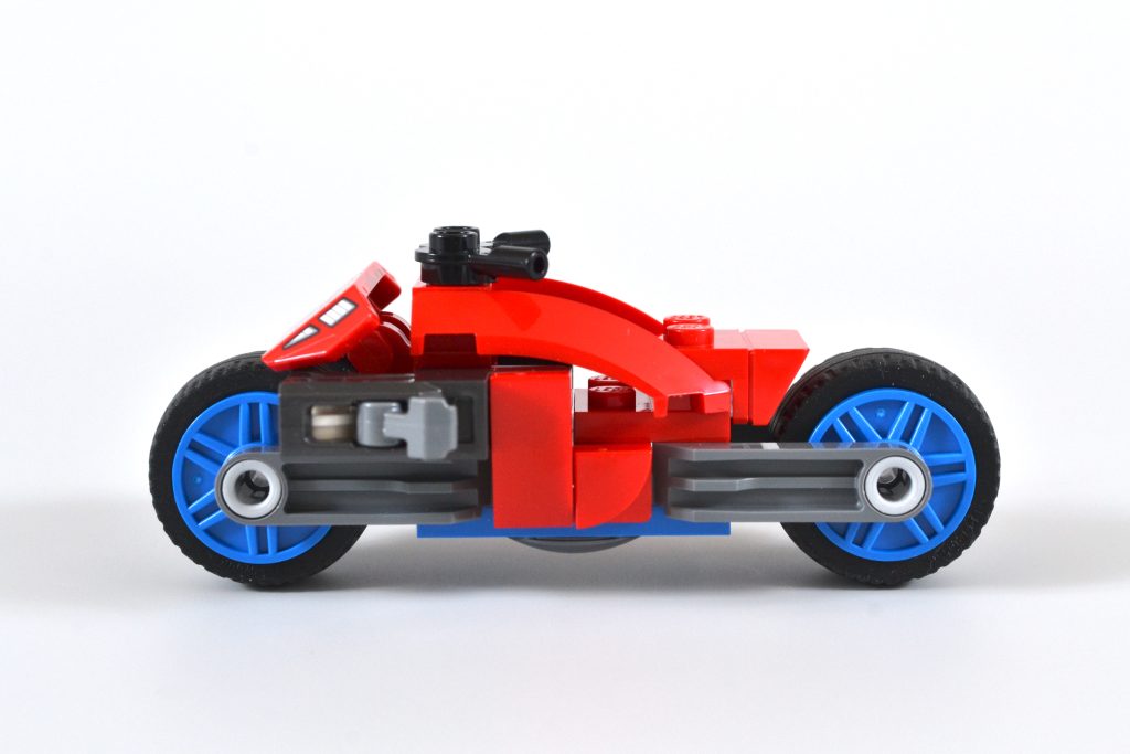 LEGO Marvel 76275 Motorcycle Chase Spider Man vs. Doc Ock 1 1024x683
