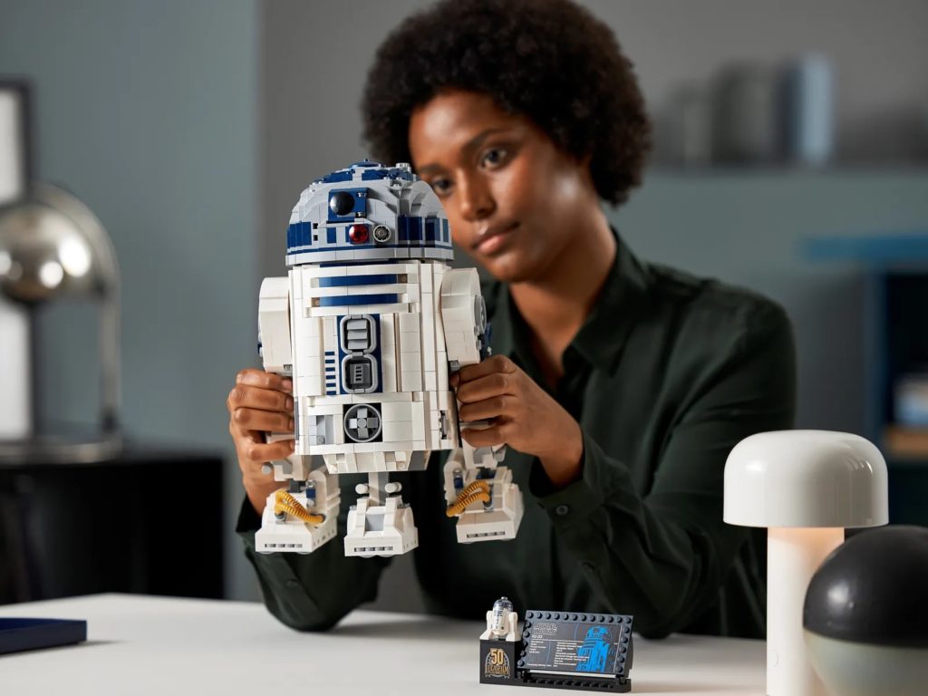 LEGO Star Wars 75308 R2 D2 22