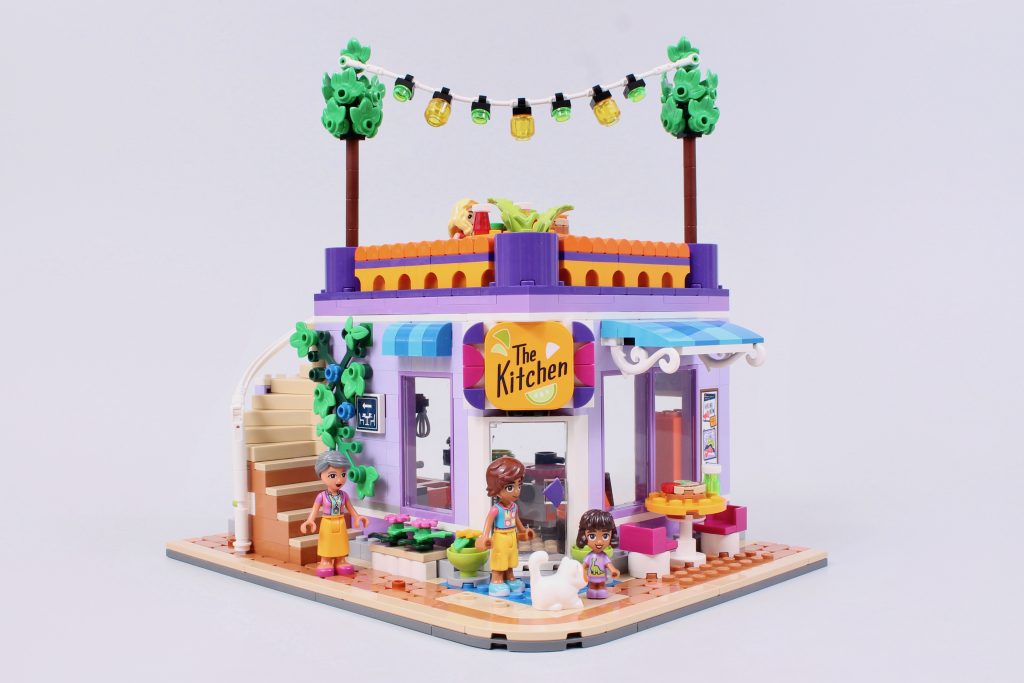 LEGO Friends 41747 Heartlake City Community Kitchen review 2 1024x683