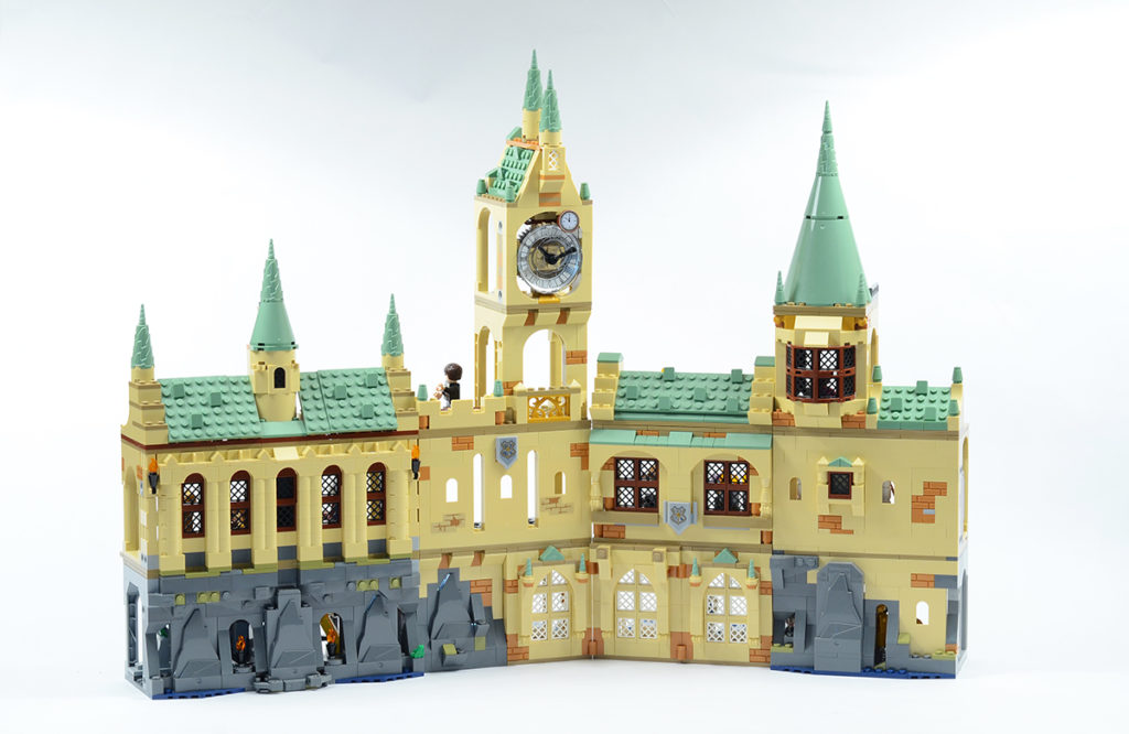 LEGO Harry Potter 76398 Hogwarts Hospital Wing feature 3 1024x666
