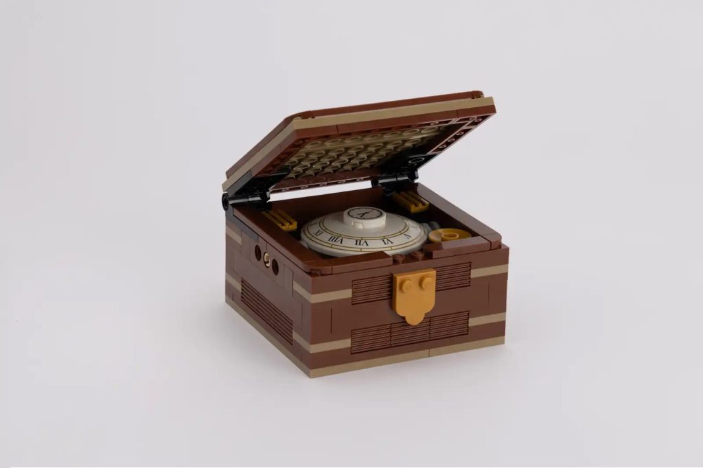 LEGO Insiders Marine Chronometer Set  1024x682