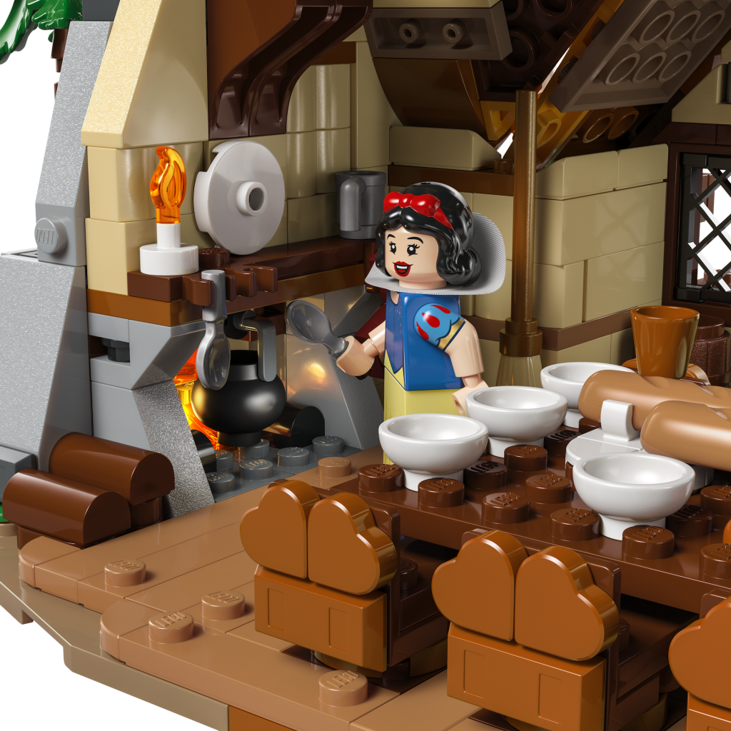 LEGO Disney 43242 Snow White and the Seven Dwarfs Cottage 7 1024x1024