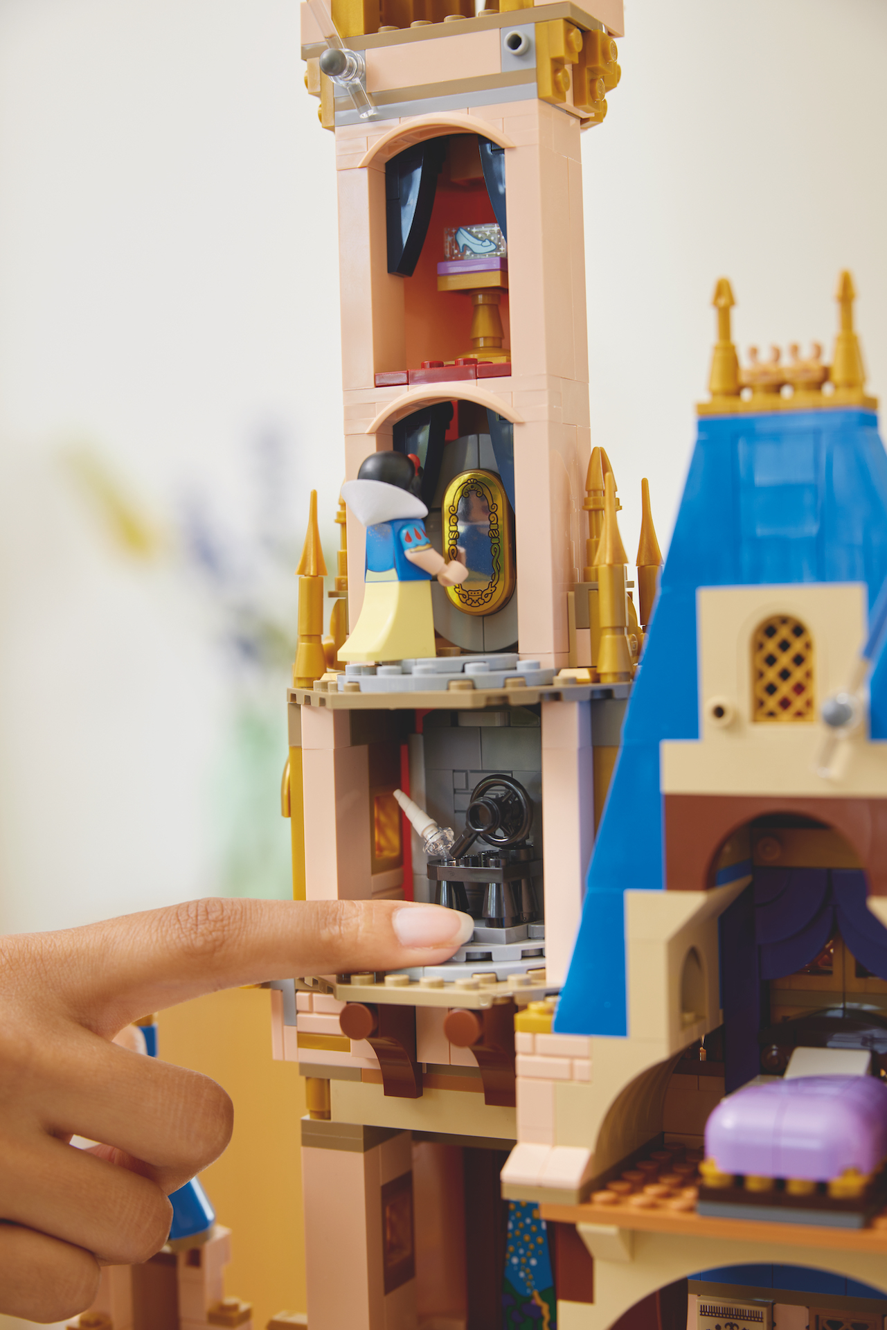 LEGO Disney 100th anniversary 43222 Disney Castle 33