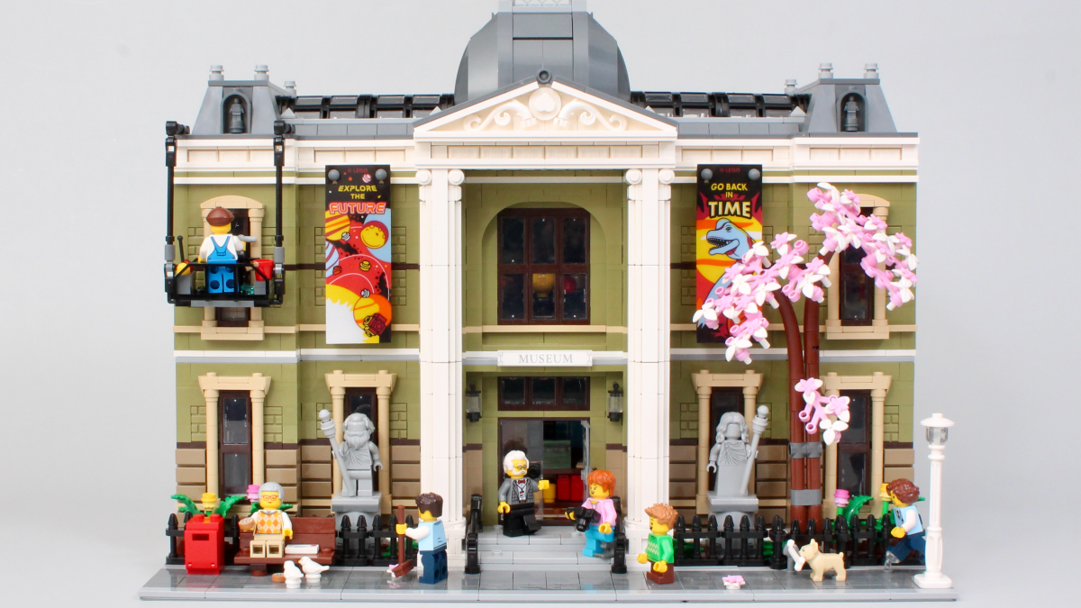 LEGO Icons 10326 Natural History Museum review