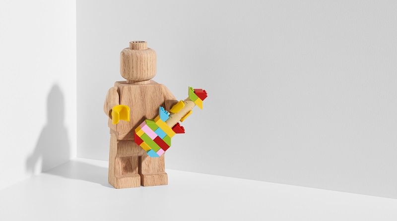 LEGO Originals 853967 Wooden Minifigure sells out in VIP Reward Centre