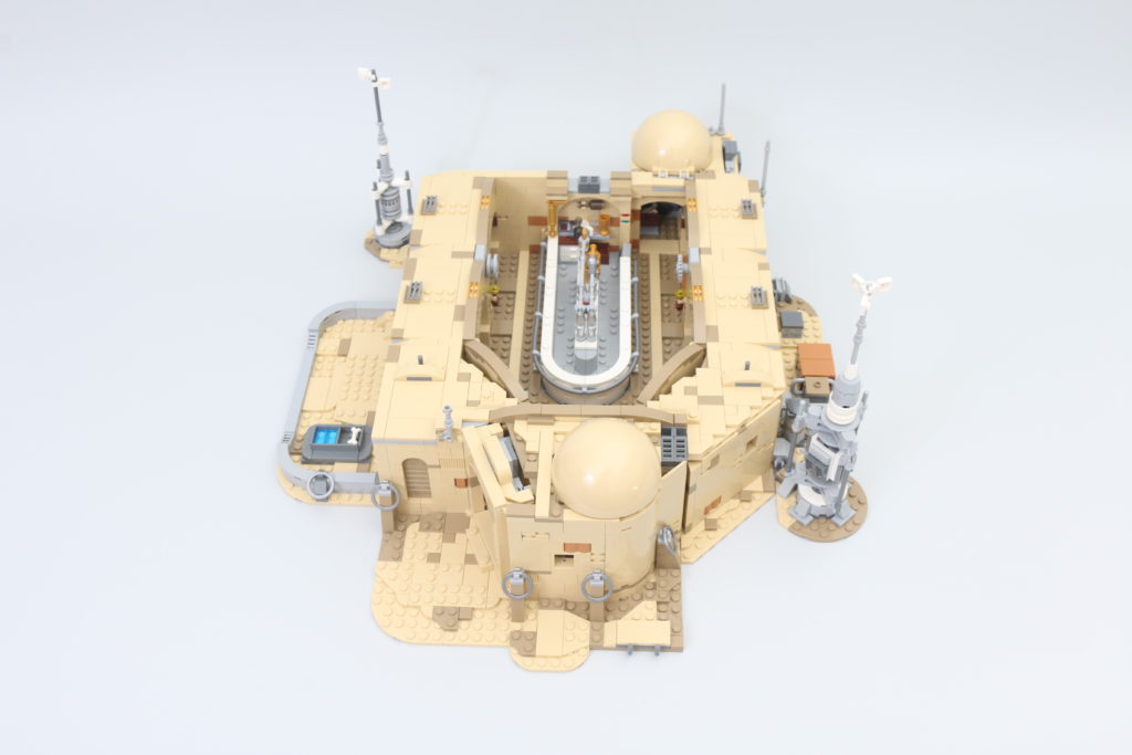 LEGO Star Wars 75290 Mos Eisley Cantina review 52