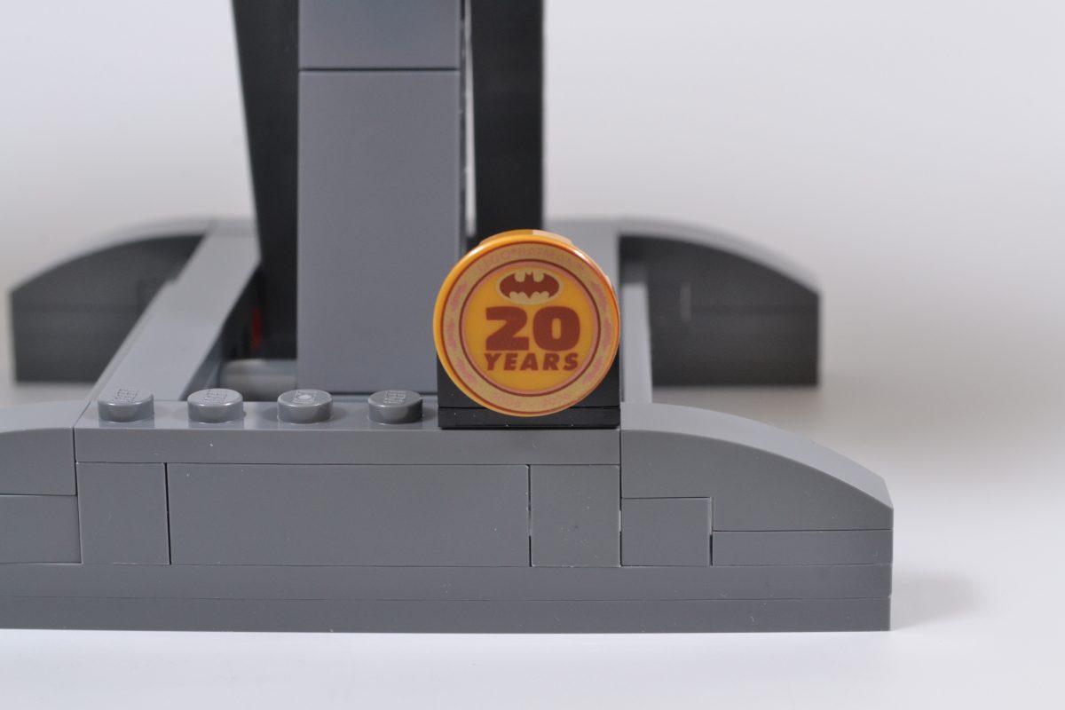 LEGO Batman 76330 Batman Logo 7 1200x800