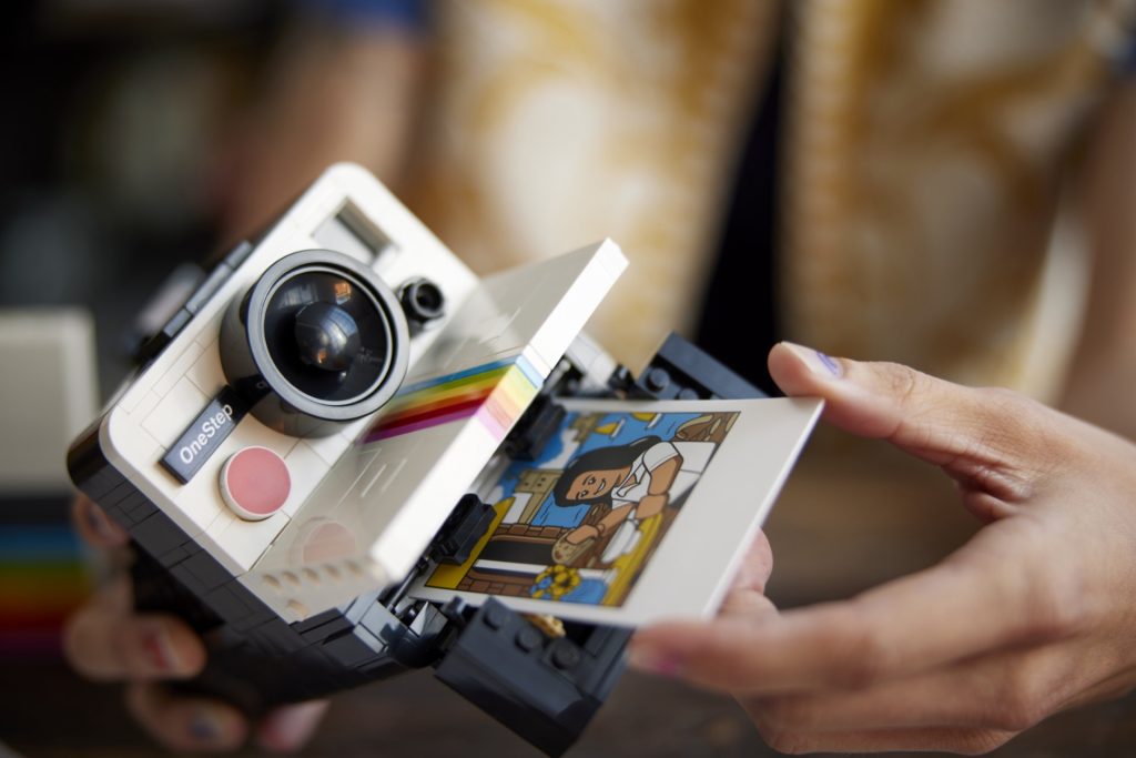LEGO Ideas 21345 Polaroid OneStep Camera17 1024x683