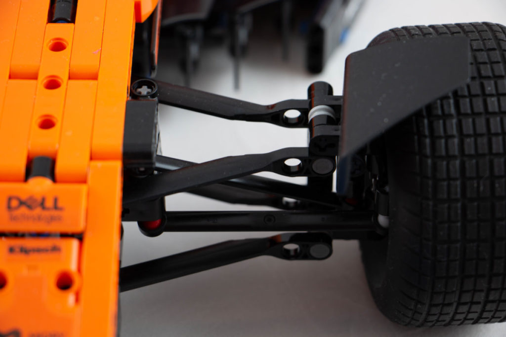 LEGO Technic 42141 McLaren Formula 1 Race Car review 05 1024x683