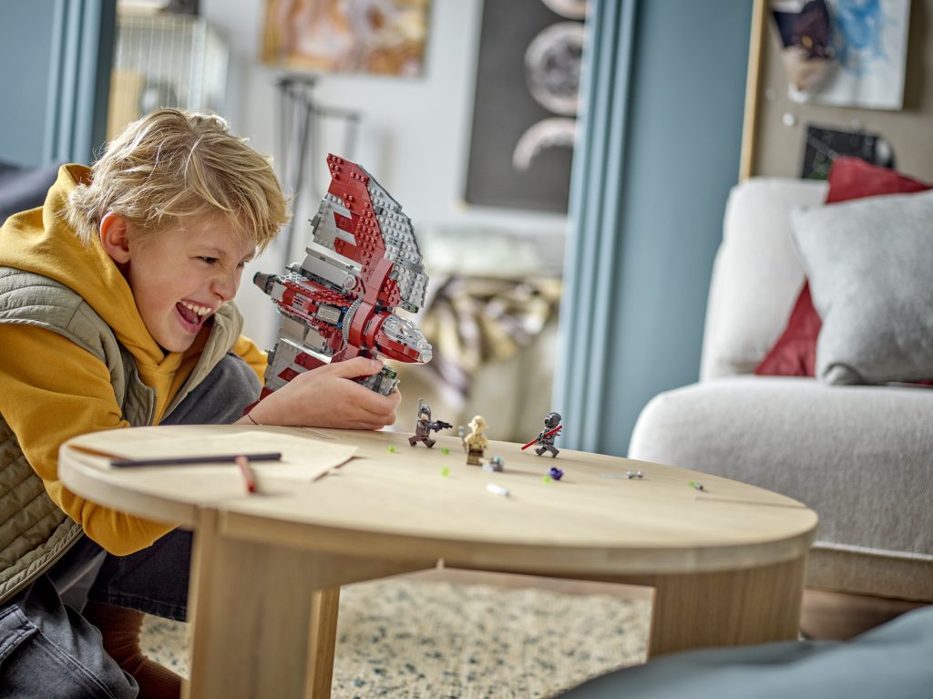 LEGO Star Wars 75362 Ahsoka Tanos T 6 Jedi Shuttle 16 1024x767