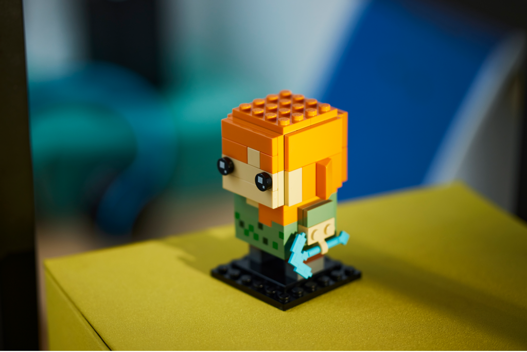 LEGO BrickHeadz Minecraft 40624 Alex 3 1024x684