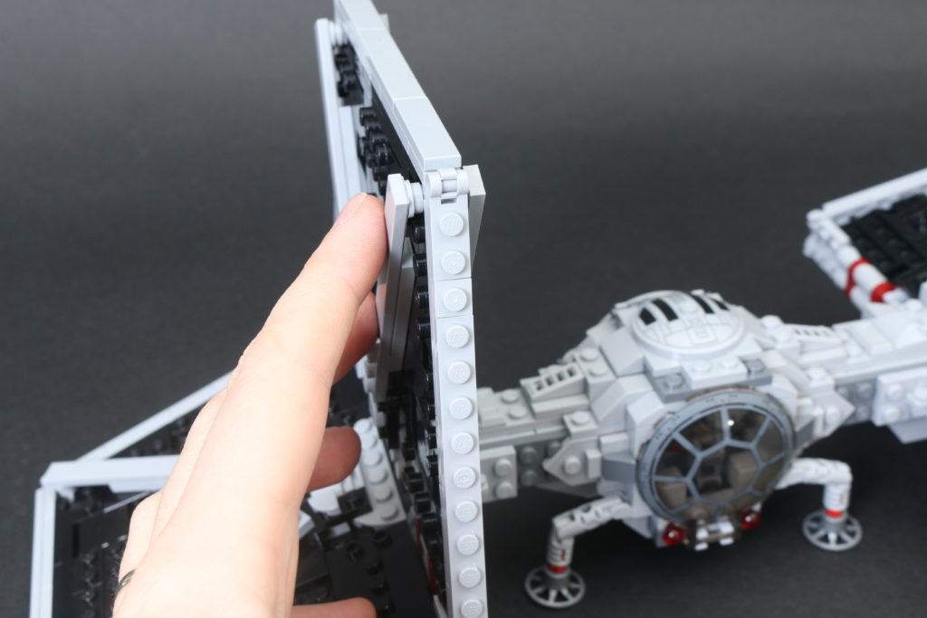 Build a LEGO Mandalorian Outland folding TIE Fighter 41