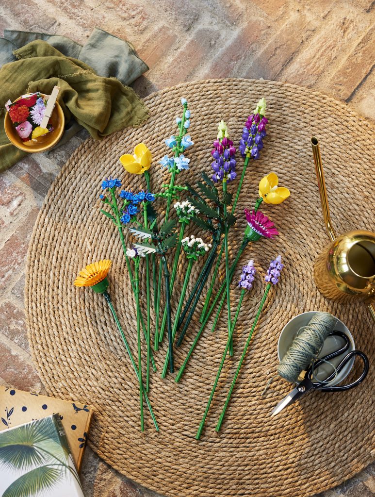 LEGO Botanical Collection 10313 Wildflower Bouquet 12 773x1024