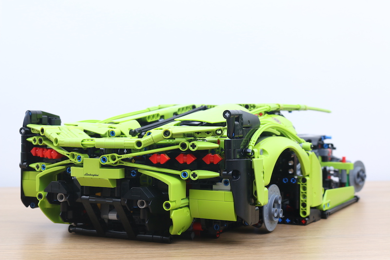 LEGO Technic 42115 Lamborghini Sian FKP 37 review 60