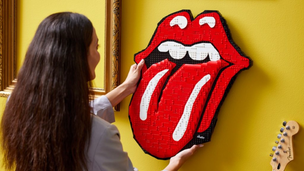 LEGO Art 31206 Rolling Stones lifestyle 3 featured 1024x576