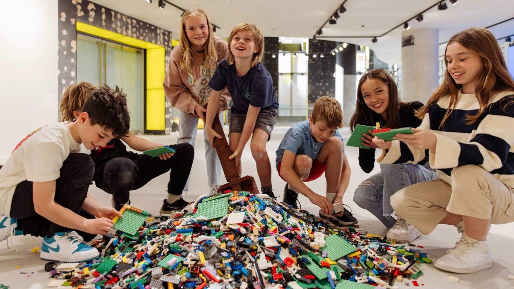LEGO Store Sydney Australia 1 1024x576