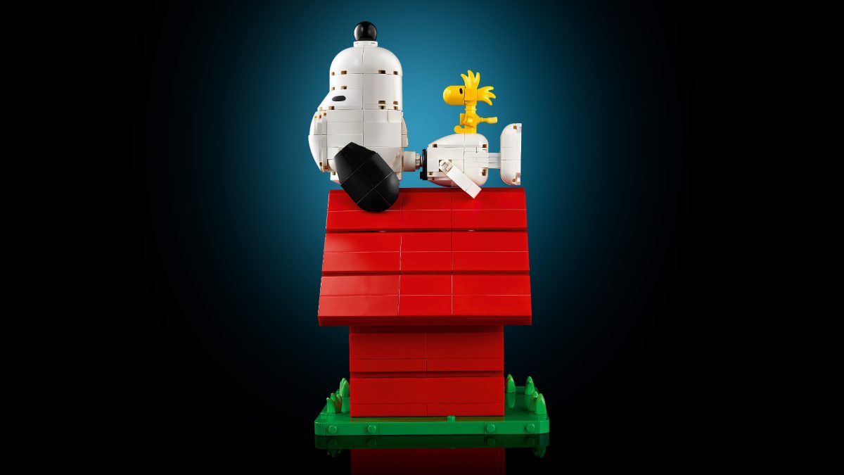 LEGO Ideas 21368 Peanuts – Snoopys Doghouse 19 1200x675