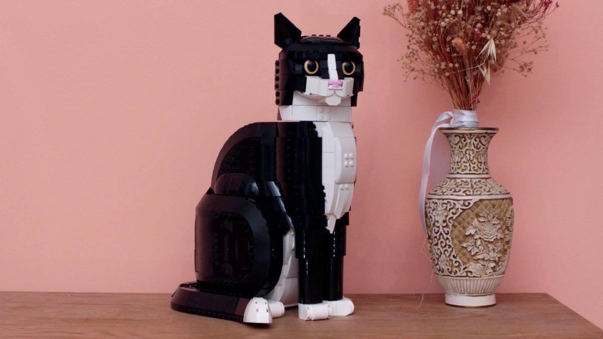 LEGO Ideas 21349 Tuxedo Cat review 3 edited 1200x675