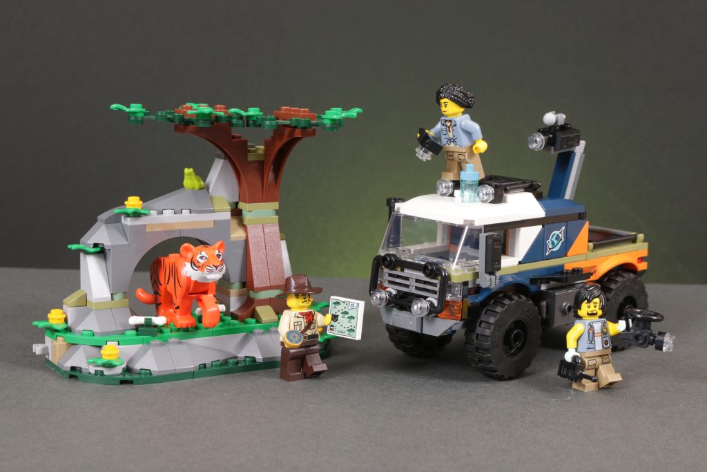 LEGO City 60426 Jungle Explorer Off Road Truck review 1 1024x683