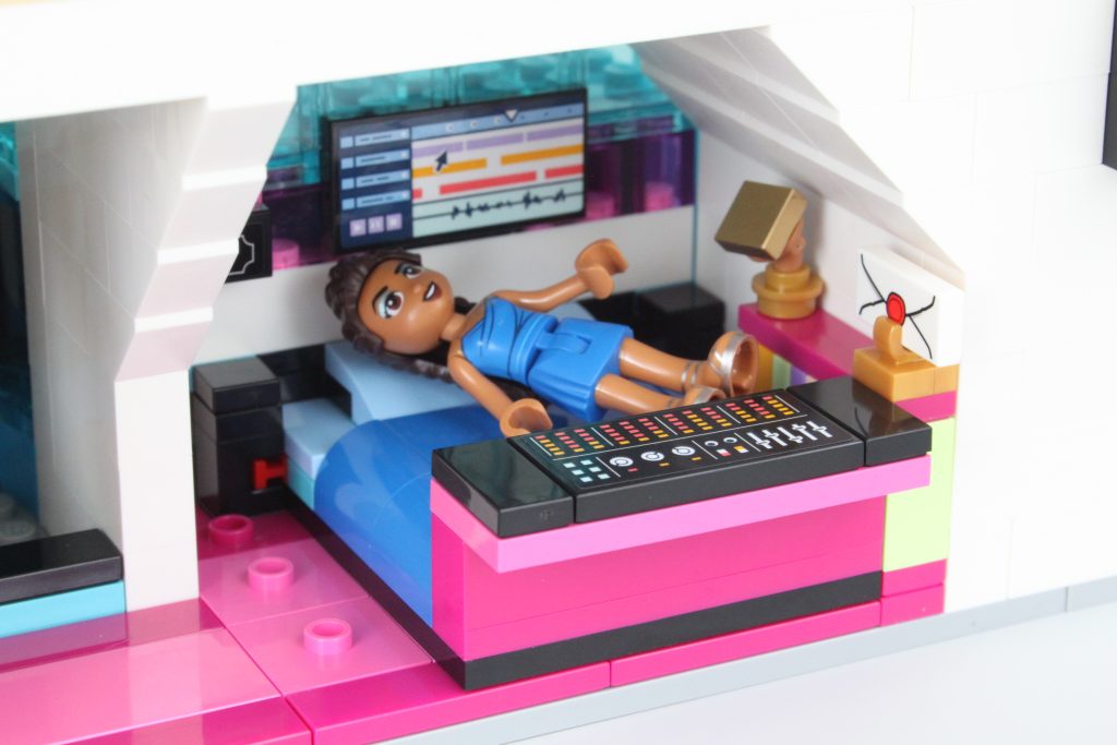lego friends 42639 andreas modern mansion review 23 1024x683