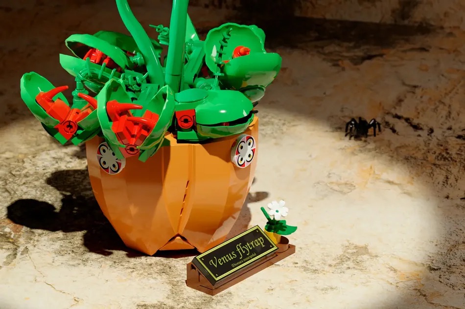 LEGO Ideas Venus Flytrap 5