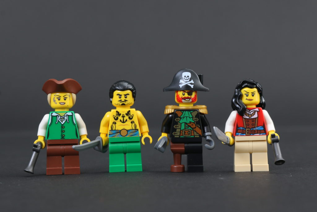 LEGO Ideas 21322 Pirates of Barracuda Bay review 77
