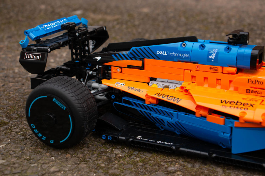 LEGO Technic 42141 McLaren Formula 1 Race Car review 30 1024x683