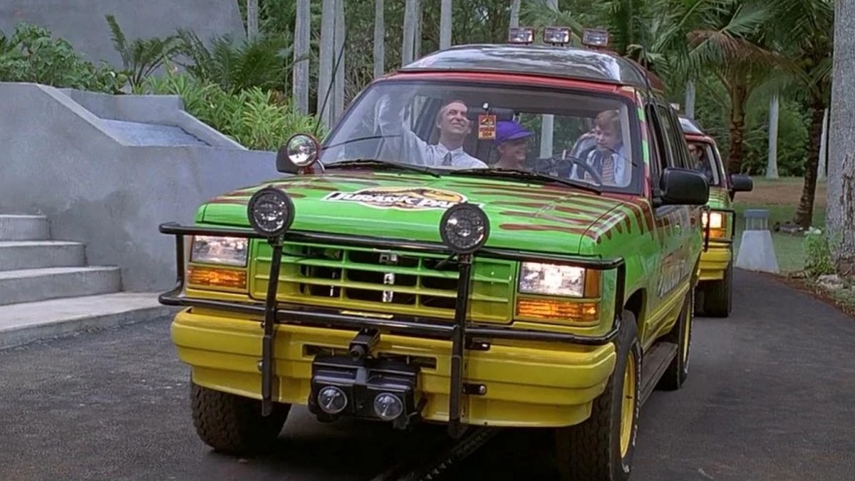 LEGO Jurassic Park jeep models rumoured for April 2022
