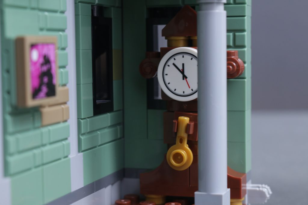 LEGO Creator 3 in 1 31167 Haunted Mansion review 17 1024x683