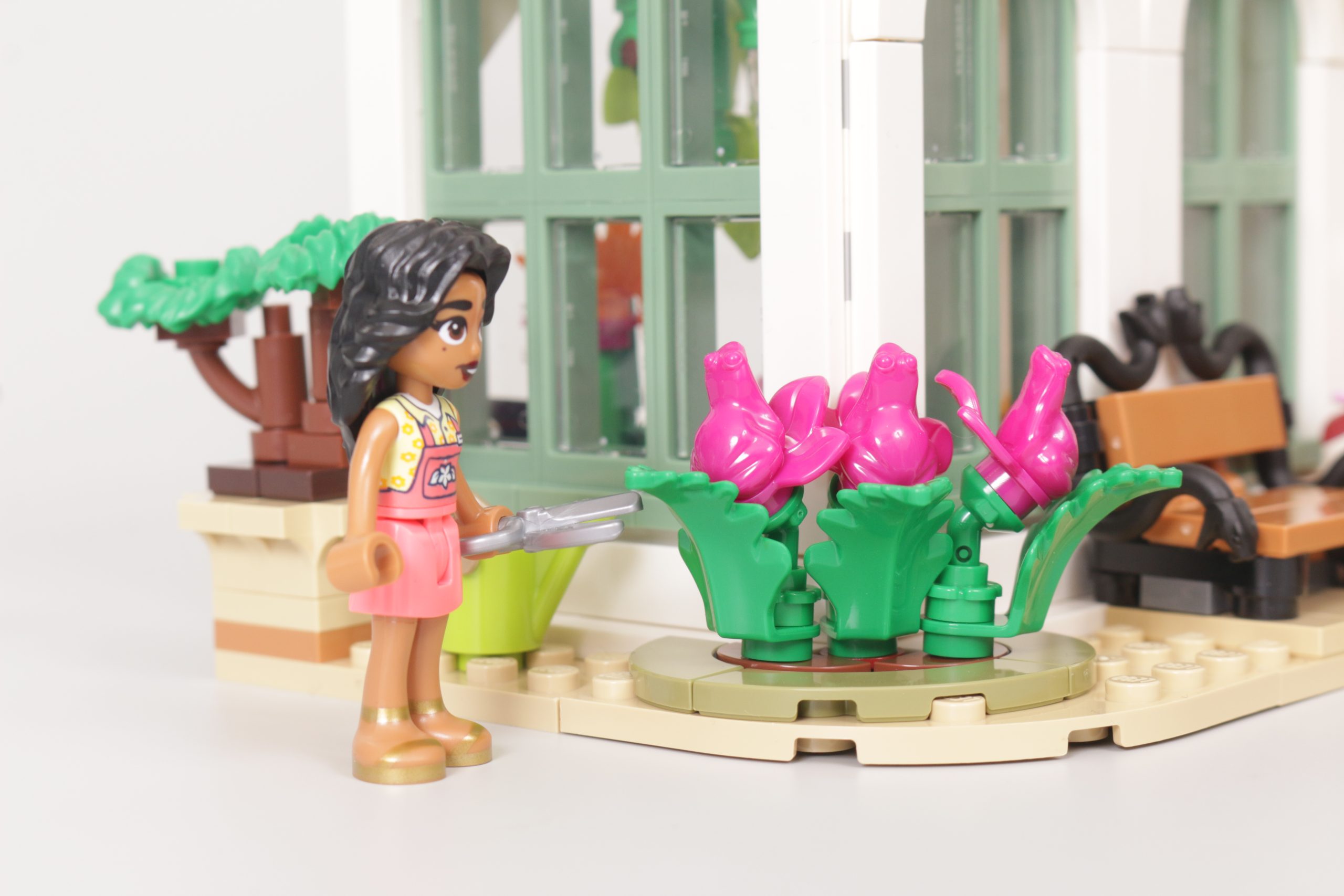 LEGO Friends 41757 Botanical Garden review 3 scaled