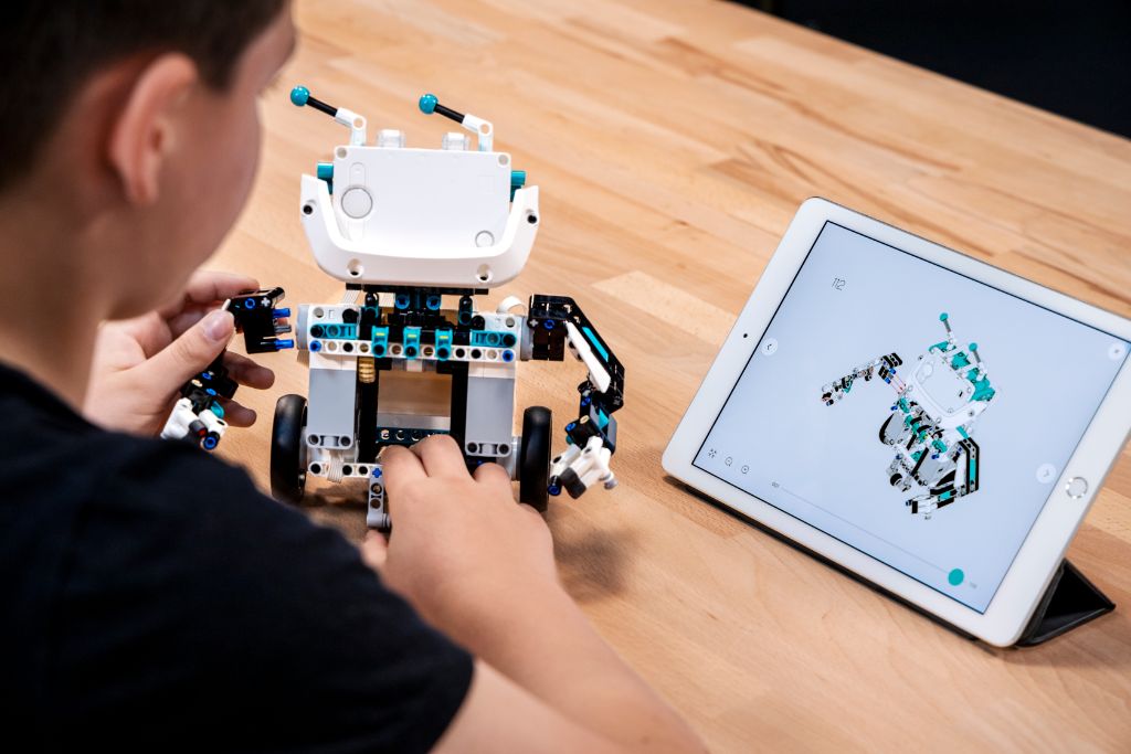LEGO Mindstorms 51515 Robot Inventor 6