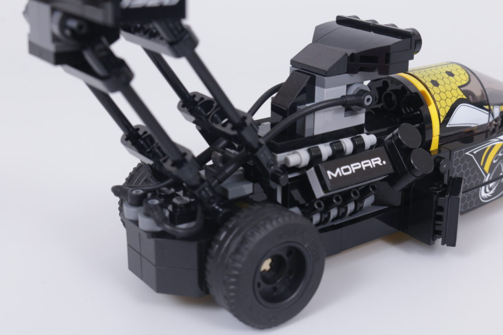 LEGO Speed Champions 76904 Mopar DodgeSRT Top Fuel Dragster and 1970 Dodge Challenger TA review 27