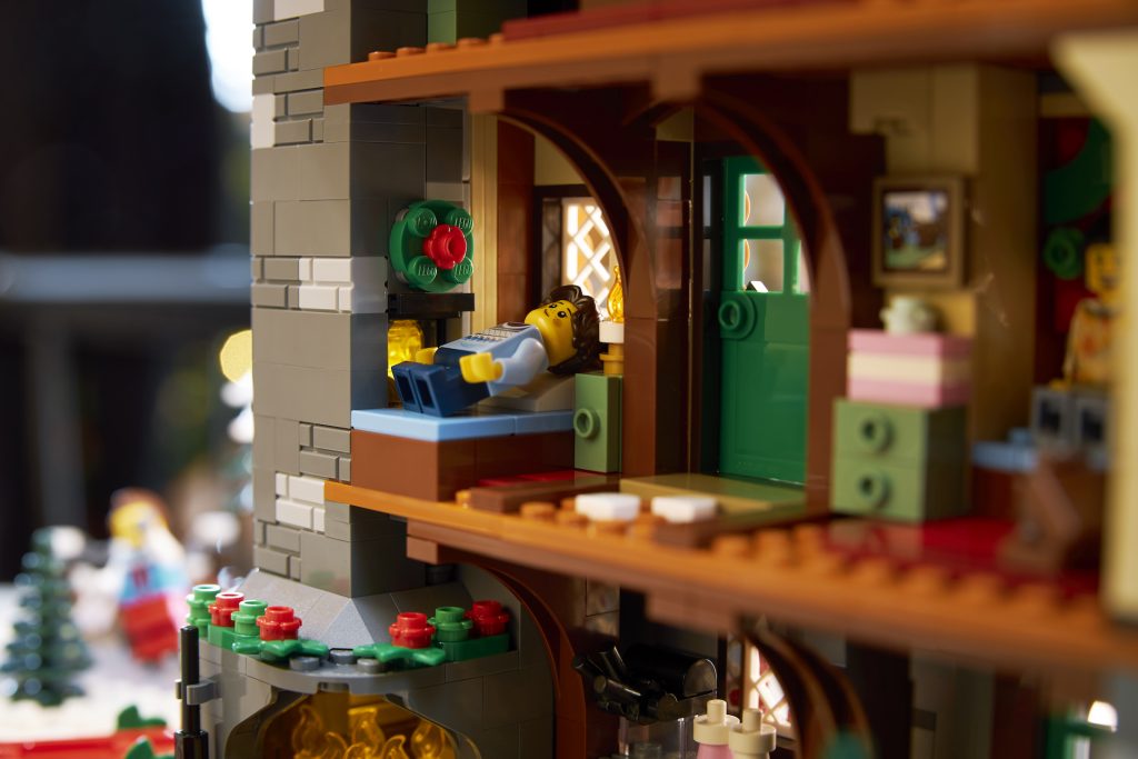 LEGO Icons Winter Village 10325 Alpine Lodge 25 1024x683