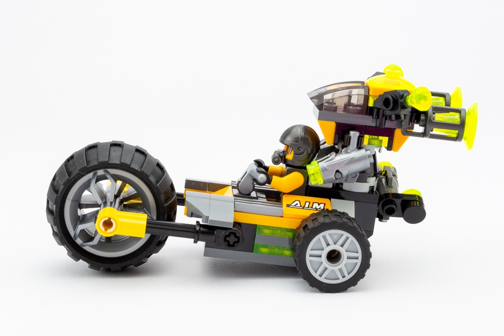 LEGO Review Avengers Truck Take down 21