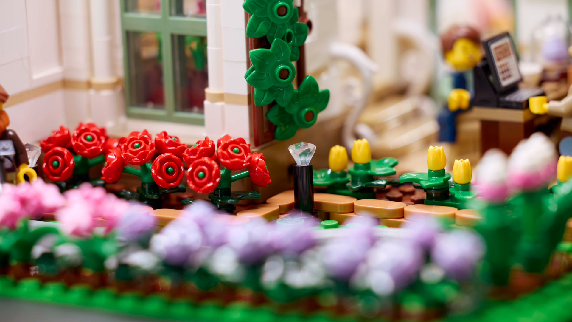 LEGO Ideas 21353 Botanical Garden showcases new flower elements 