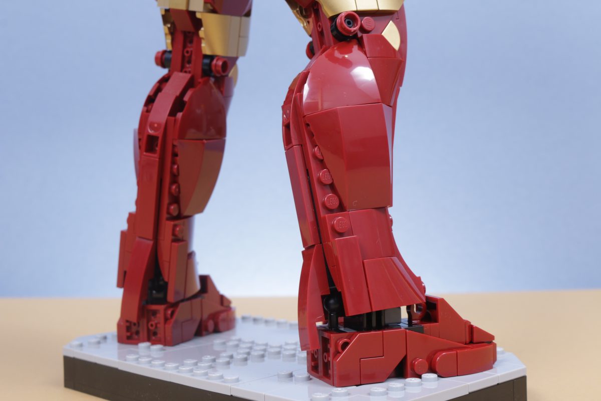 LEGO Marvel 76344 Iron Man Mark 3 Collectors Edition review 61 1200x800