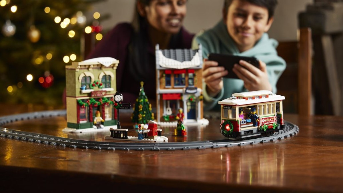 Have the LEGO Group’s Christmas sets run out of steam?