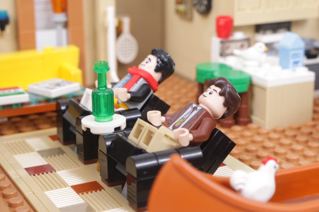 LEGO Creator Expert 10292 Friends Apartments review 17