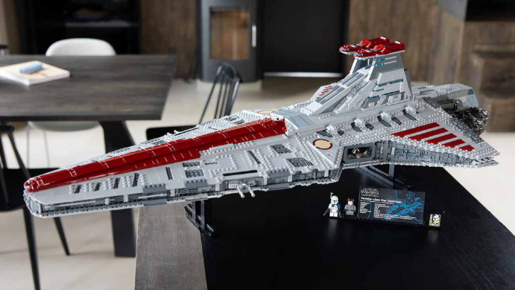 LEGO Star Wars 75367 Venator Class Republic Attack Cruiser featured 4 1024x576