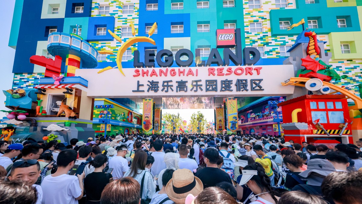 LEGOLAND Shanghai opens as biggest LEGOLAND park ever