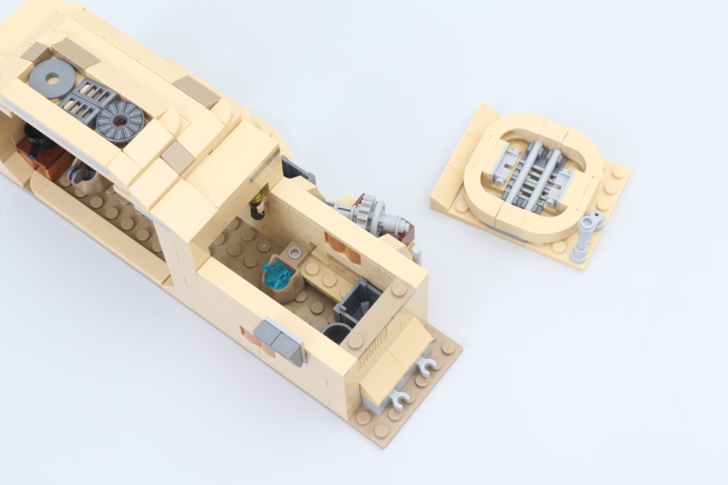 LEGO Star Wars 75290 Mos Eisley Cantina review 22