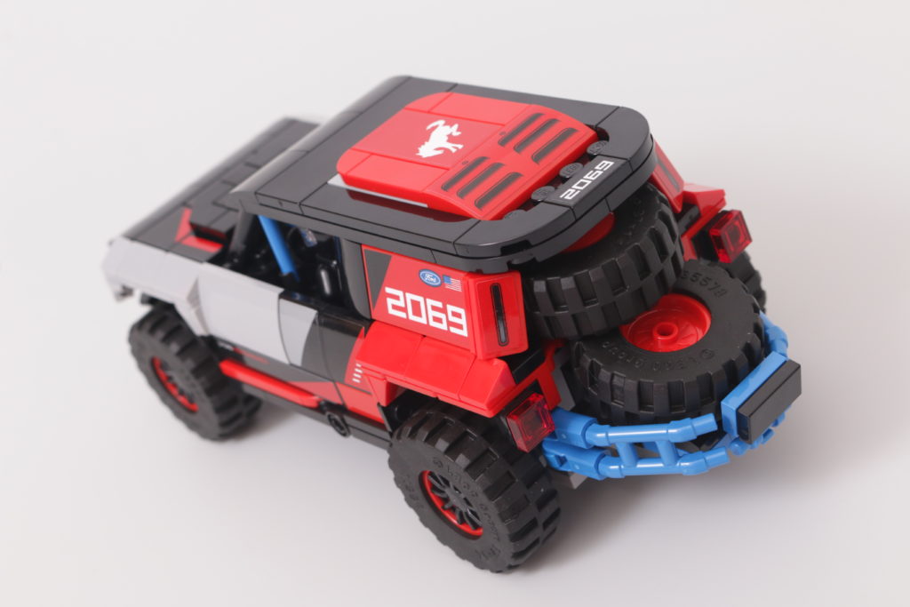 LEGO Speed Champions 76905 Ford GT Heritage Edition and Bronco R review 31