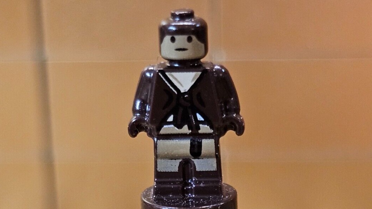 Mysterious piece supposedly from cancelled LEGO Indiana Jones set sells for over $600
