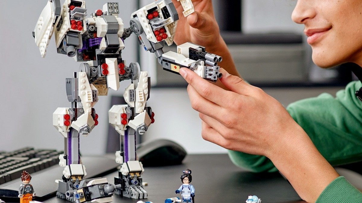 First LEGO Overwatch 2 set revealed by retailer