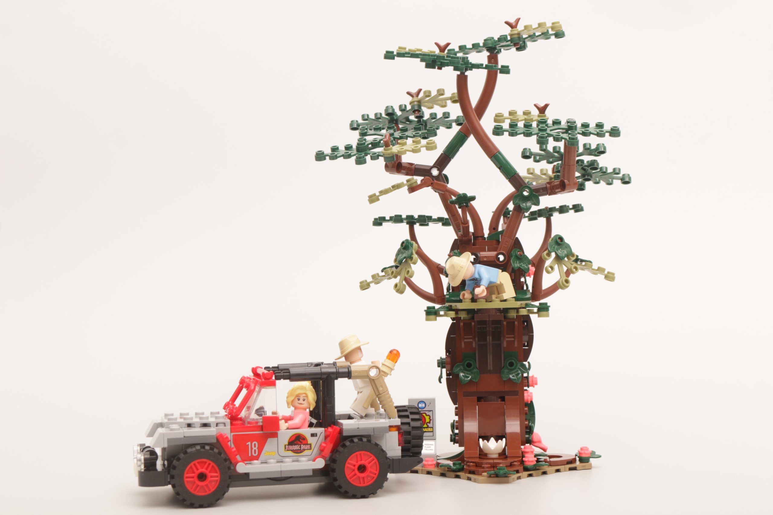 LEGO Jurassic Park 76960 Brachiosaurus Discovery review 4 scaled