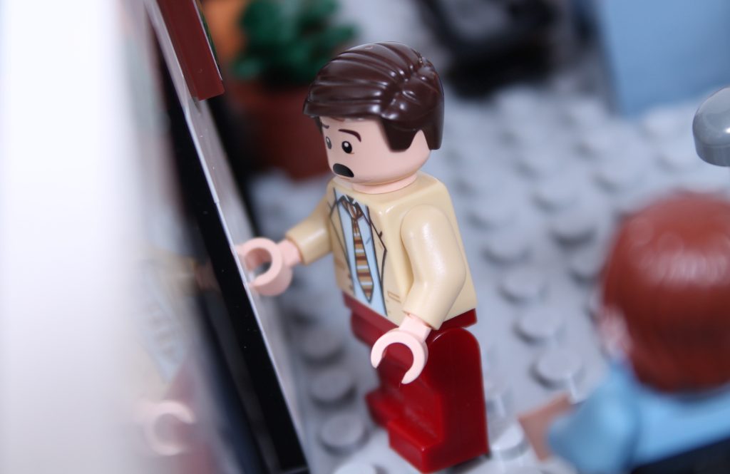 LEGO Ideas 21336 The Office How to Build Andy Bernard 4 1024x665
