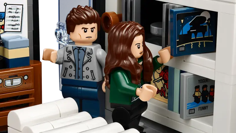 LEGO Ideas 21354 Twilight House 11