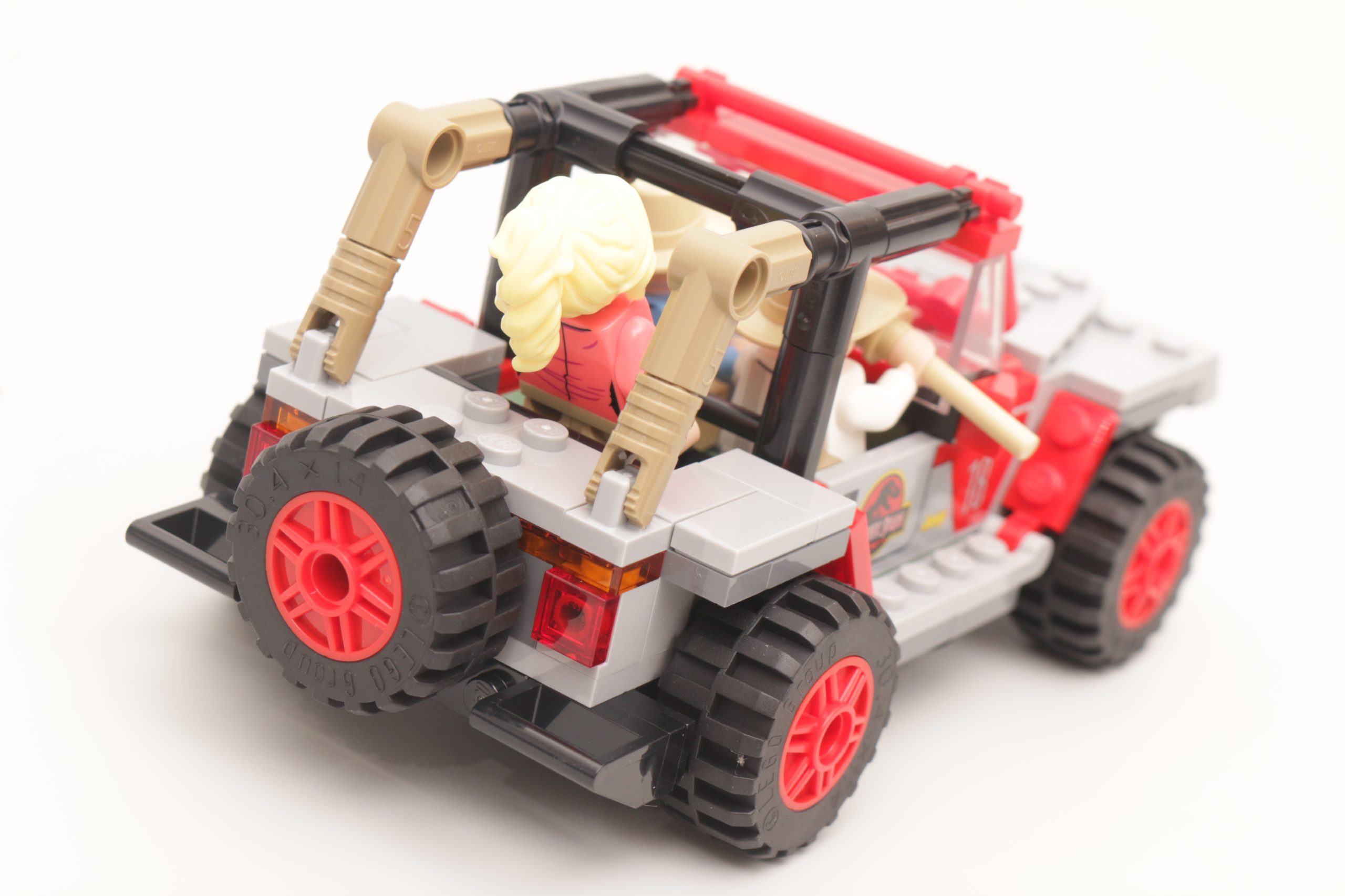 LEGO Jurassic Park 76960 Brachiosaurus Discovery review 16 scaled