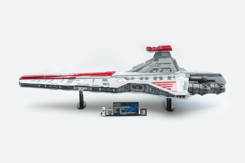 LEGO Star Wars 75367 Venator Class Republic Attack Cruiser review 48 1024x683